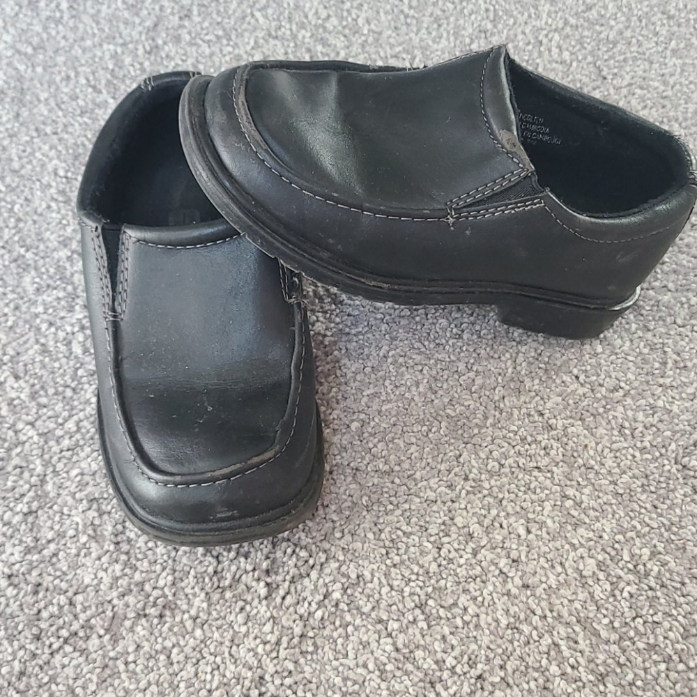 2/$20 Boys dress shoes